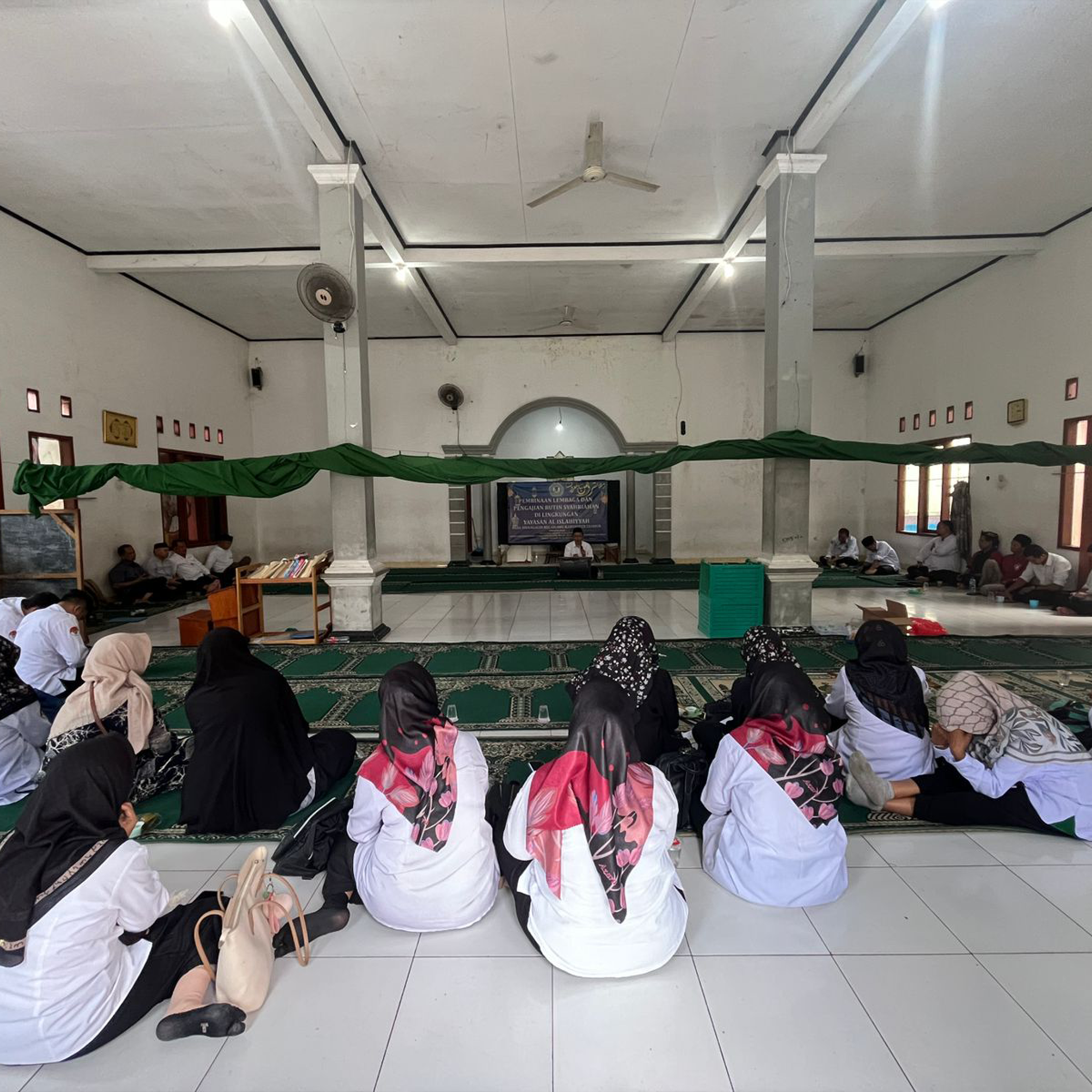pembinaan majlis